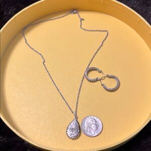 Elegant Silver Necklace and Earring Set